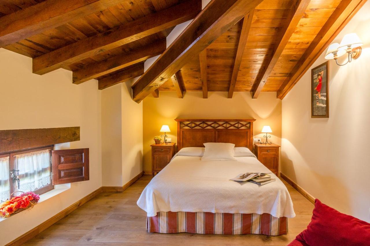 Posada Caborredondo ซันติยานาเดลมาร์ ภายนอก รูปภาพ
