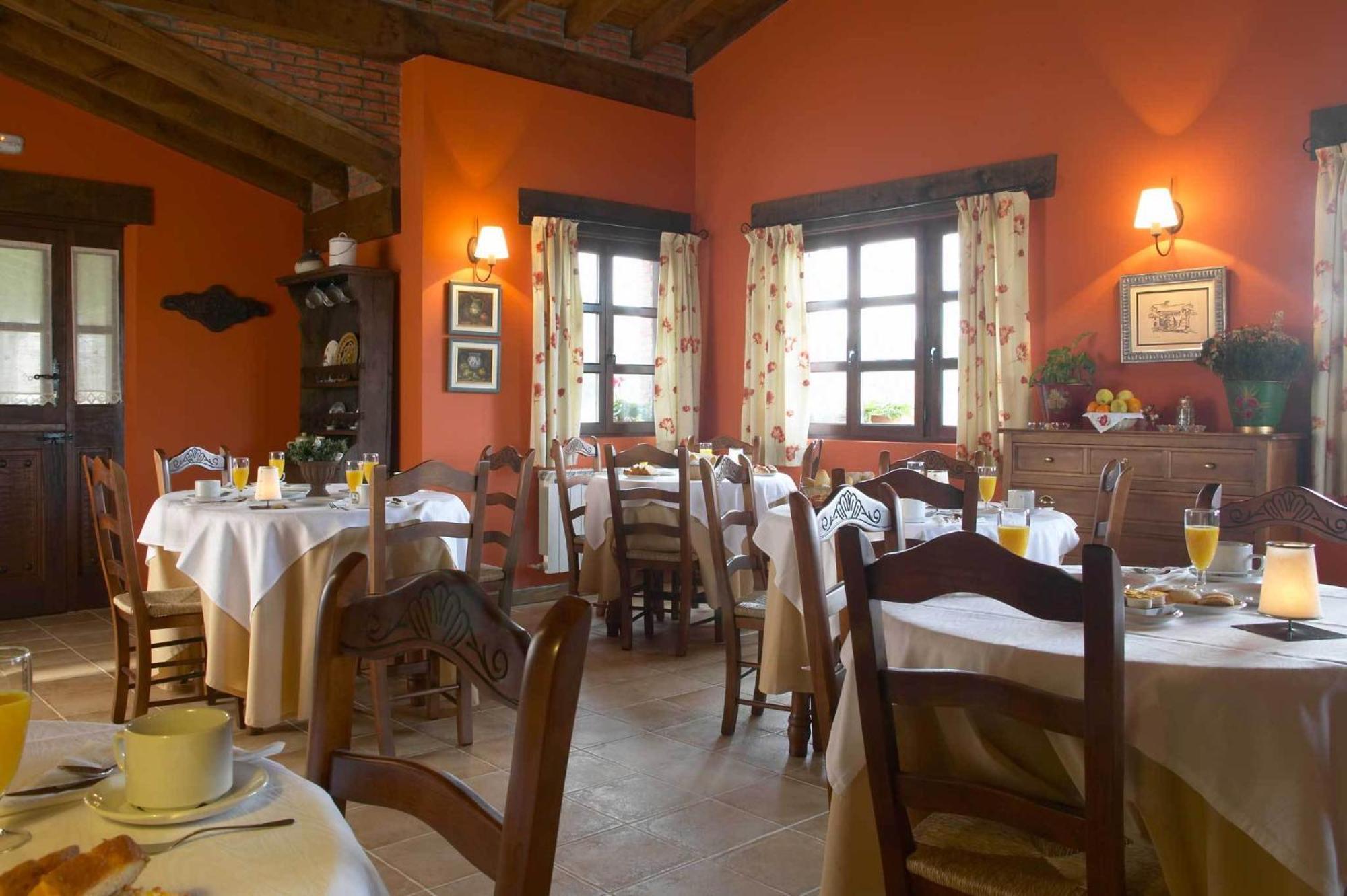 Posada Caborredondo ซันติยานาเดลมาร์ ภายนอก รูปภาพ