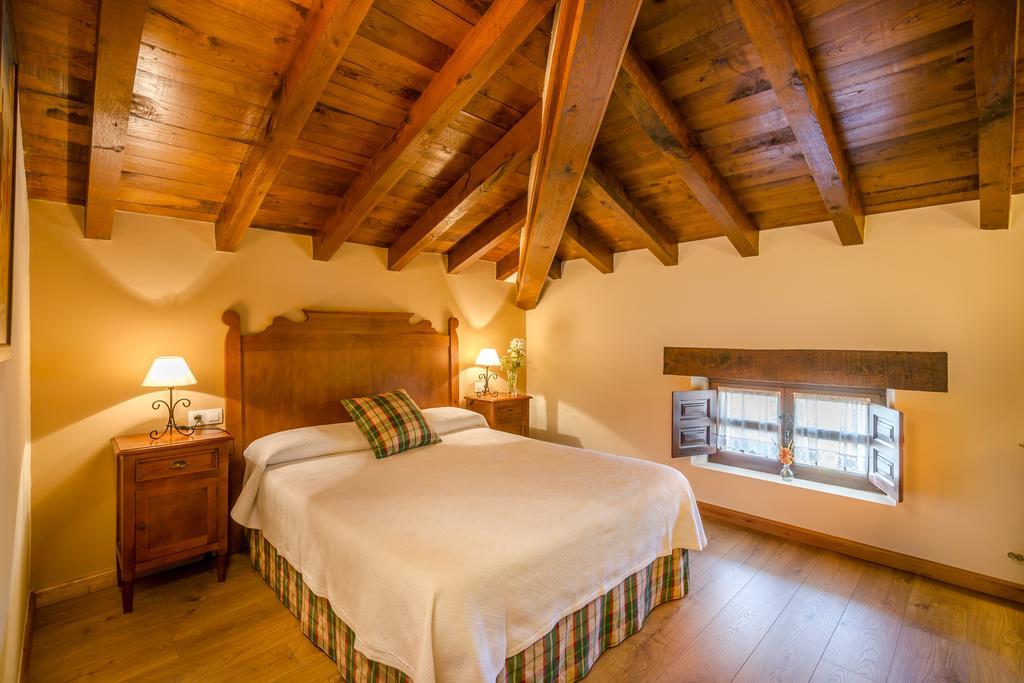 Posada Caborredondo ซันติยานาเดลมาร์ ภายนอก รูปภาพ