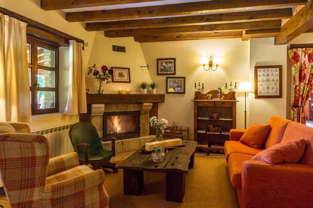 Posada Caborredondo ซันติยานาเดลมาร์ ภายนอก รูปภาพ